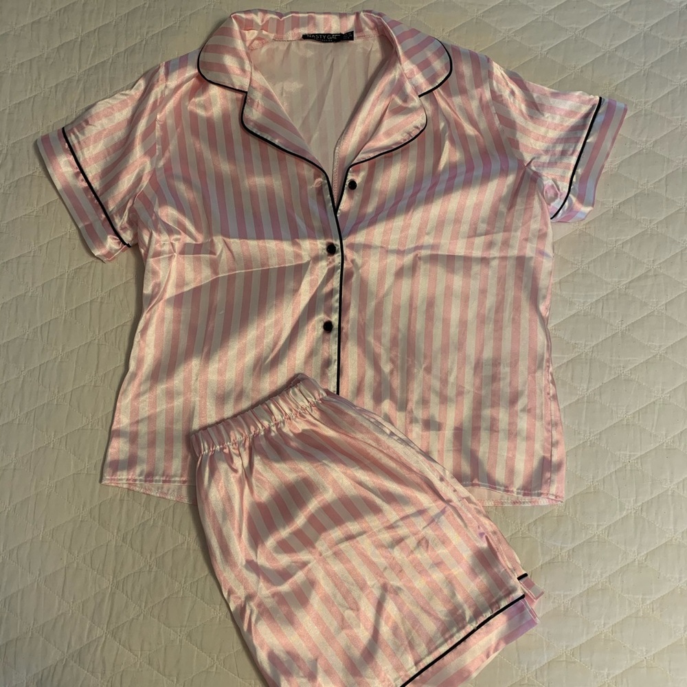 NWOT Satin pink and white striped pajamas